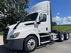 2020 Freightliner Cascadia 126 - Day Cab
