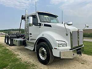 2026 Kenworth T880 - Roll-Off