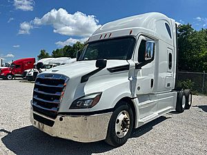 2020 Freightliner Cascadia 126 - Sleeper Truck 2020 Freightliner Cascadia 126 - Sleeper Truck