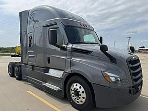 2021 Freightliner CASCADIA 126 - Sleeper Truck