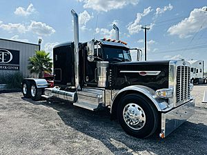 2024 Peterbilt 389