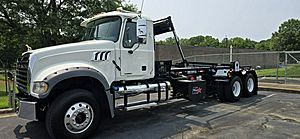2024 Mack Granite GR64F - Roll-Off