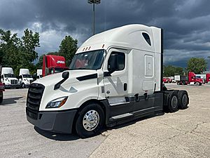 2019 Freightliner Cascadia 126