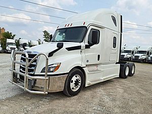 2019 Freightliner Cascadia - Sleeper Truck