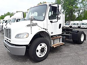 2018 Freightliner M2 106 - Cargo Van