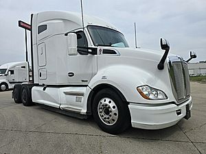 2021 Kenworth T680 - Sleeper Truck
