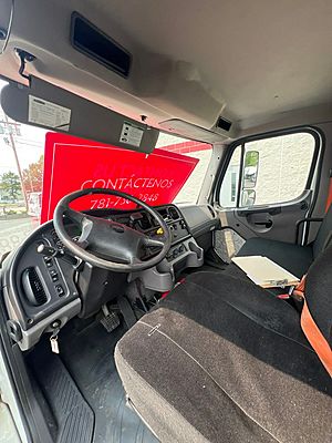 2017 Freightliner M2 106