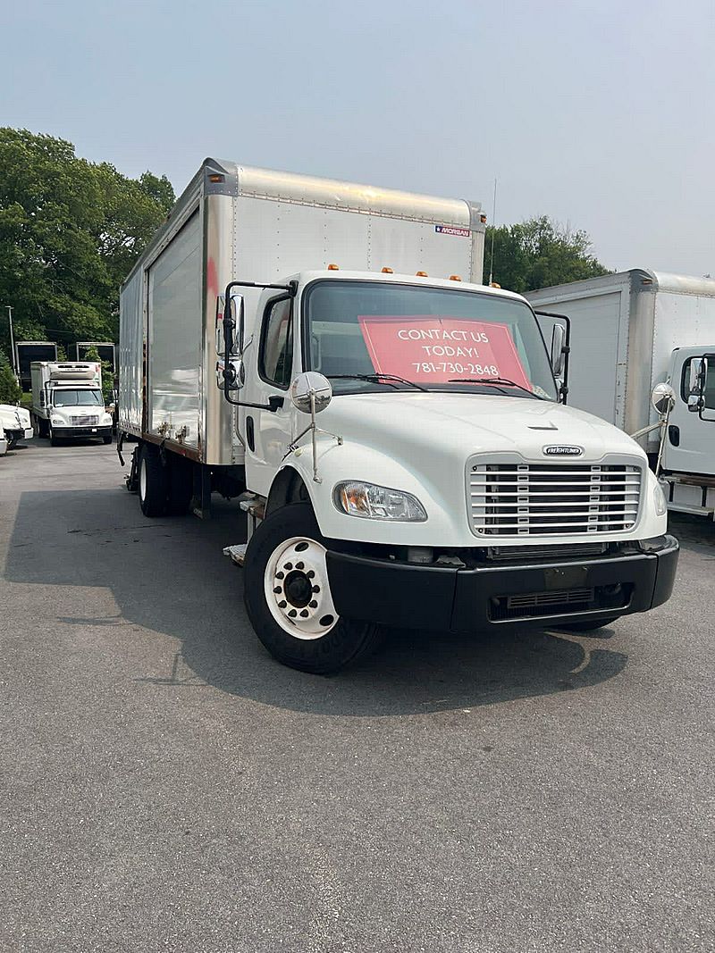2017 Freightliner M2 106