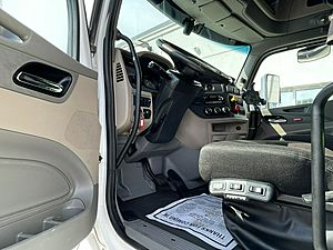 2022 Peterbilt 579