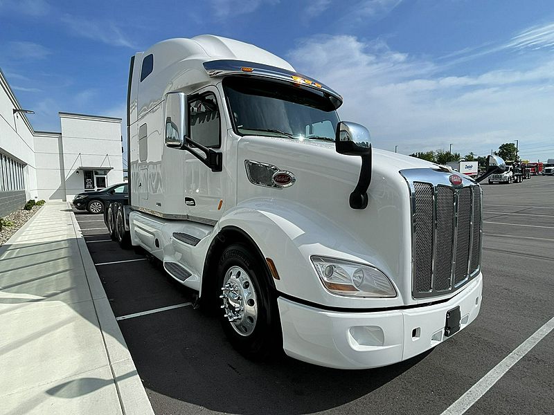 2022 Peterbilt 579