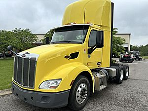 2021 Peterbilt 579 - Day Cab