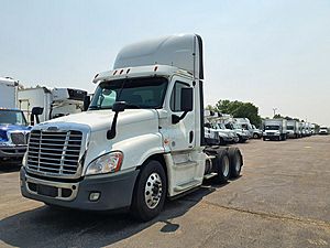 2017 Freightliner Cascadia 125 - Day Cab