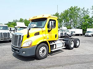 2018 Freightliner Cascadia 113 - Day Cab