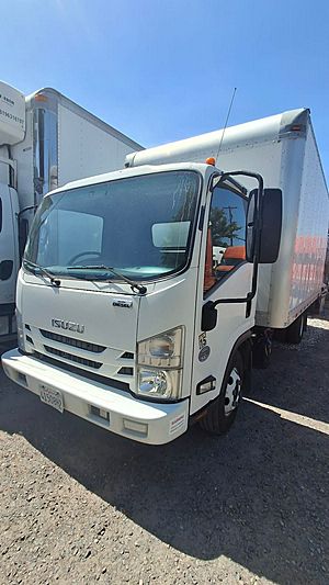 2018 Isuzu NPR HD - Box Van