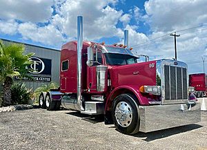 2005 Peterbilt 379 - Sleeper Truck
