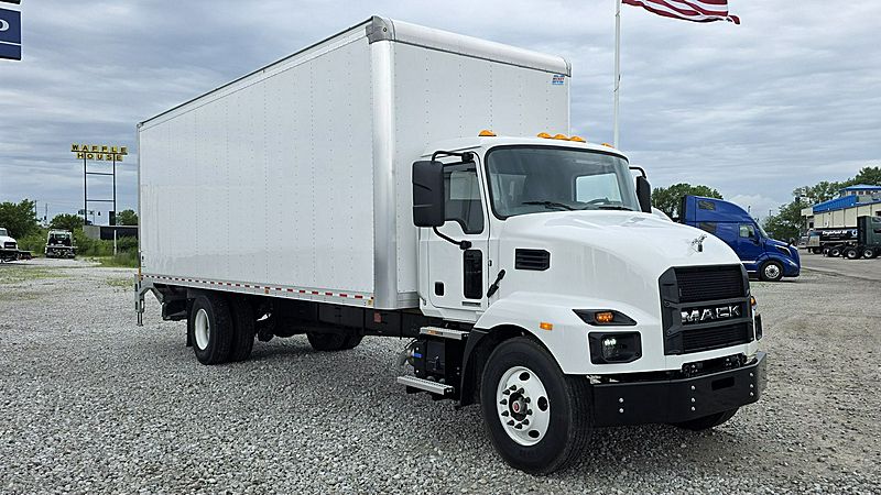 2025 Mack MD642