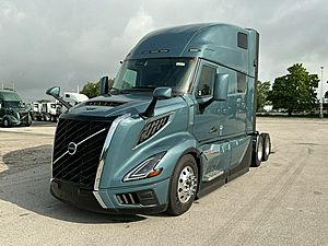 2025 Volvo VNL 860 - Day Cab