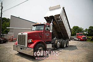 2005 Peterbilt 357 - Dump Truck