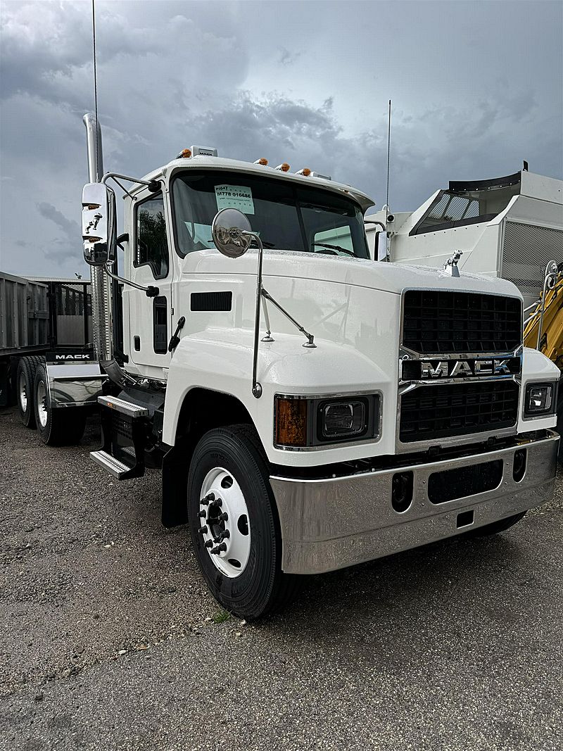 2026 Mack Pinnacle PI64T For Sale | Day Cab | #20PI020110