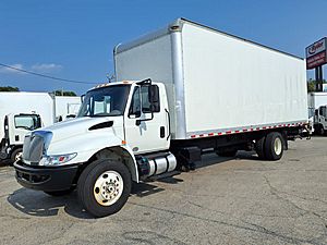 2017 International DuraStar 4300 - Box Van