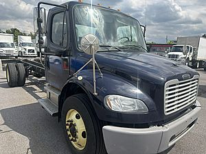 2018 Freightliner M2 106 - Cab & Chassis
