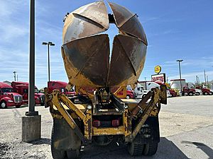 1996 Ford L9000 - Vocational