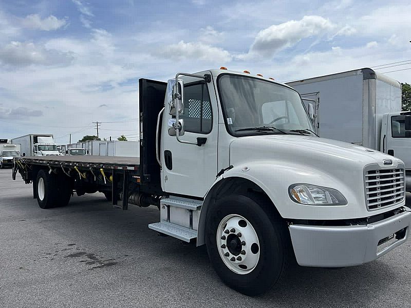 2014 Freightliner M2 106