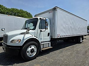 2017 Freightliner M2 106 - Box Van