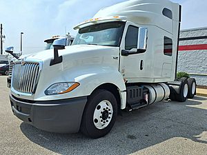 2019 International LT625 - Sleeper Truck
