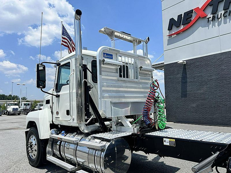 2025 Mack Pinnacle PI64T For Sale | Day Cab | #15MU015594