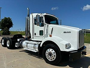 2020 Kenworth T800 - Day Cab