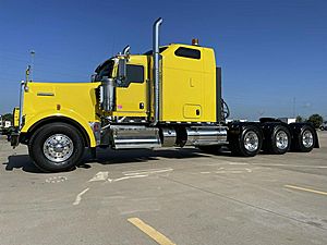2020 Kenworth W900L - Sleeper Truck