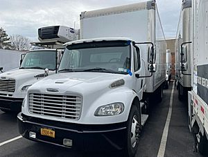 2018 Freightliner M2 106 - Box Van