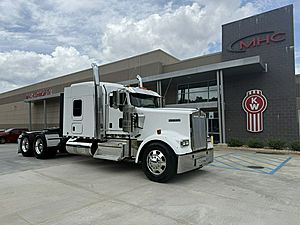 2018 Kenworth W900L