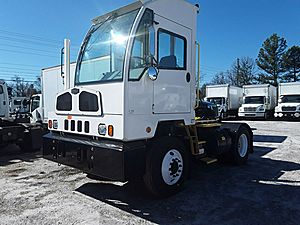 2020 Autocar ACTT42 - Yard Spotter