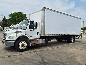 2018 Freightliner M2 106 - Box Van