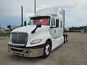 2020 International LT625 - Sleeper Truck