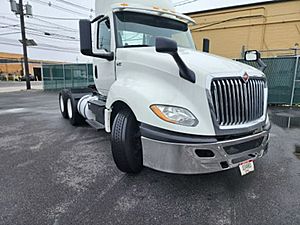 2019 International LT625 - Day Cab