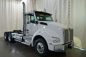 2026 Kenworth T880 - Day Cab