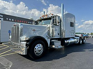2021 Peterbilt 389