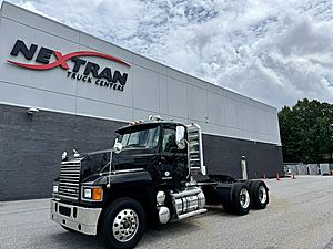 2018 Mack Pinnacle CHU613 - Day Cab