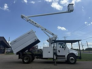 2015 Freightliner M2 - Bucket Truck 2015 Freightliner M2 - Bucket Truck