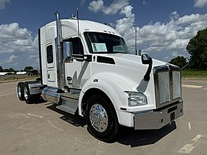 2022 Kenworth T880