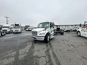 2019 Freightliner M2 106 - Day Cab