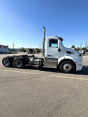 2017 Peterbilt 579