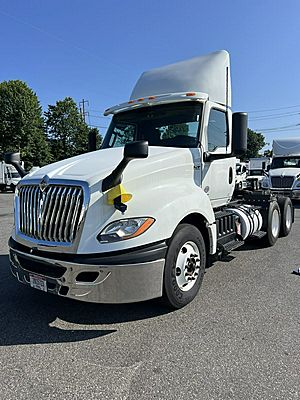 2019 International LT625 - Day Cab