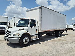 2018 Freightliner M2 106 - Box Van
