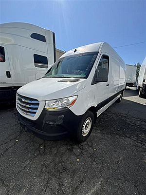 2019 Mercedes-Benz 2500 - Day Cab