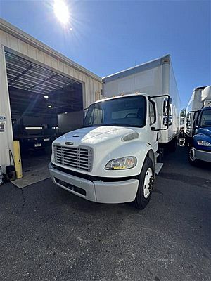 2018 Freightliner M2 106 - Box Van