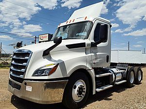 2019 Freightliner Cascadia - Day Cab
